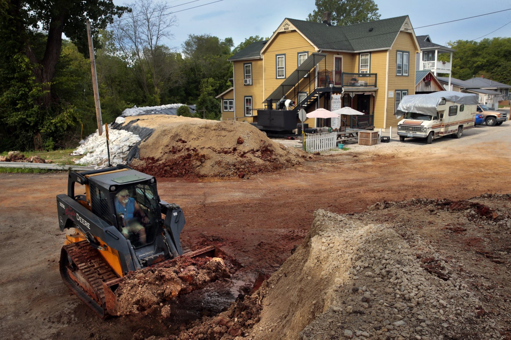 Levee saved Kimmswick from floodwater, yet ineligible for federal disaster assistance